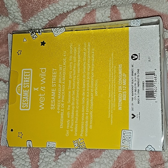 🎉HPx5🎉 Wet n Wild Sesame Street Makeup Brush Set - Picture 4 of 4